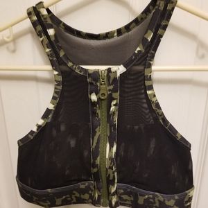 NWT C & C Sport Size XS Sports Bra